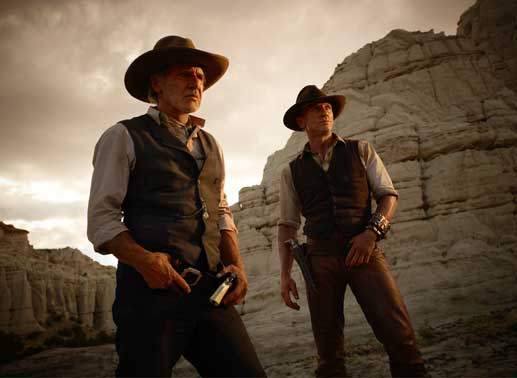 Zwei Cowboys in der Wüste von New Mexico. Bild: Universal
