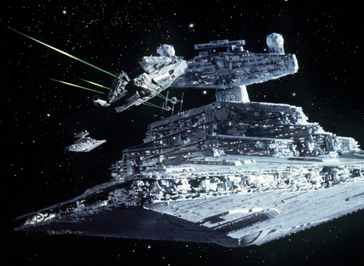 Han Solos Schiff "Millenium Falcon" (l.) versucht verzweifelt, einem imperialen Sternenkreuzer (r.) zu entkommen ... Bild: Sender