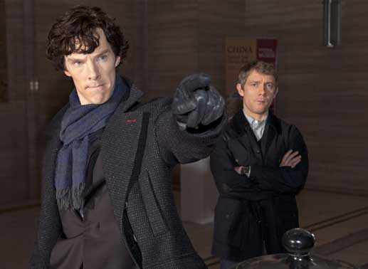 In einem historischen Museum stoßen Sherlock Holmes (Benedict Cumberbatch, li.) und Dr. John Watson (Martin Freeman) auf einen entscheidenden Hinweis. Bild: Sender