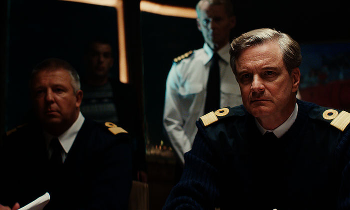 Kursk: Commodore Russel (Colin Firth) überlegt sich seine nächsten Schritte. Bild: Sender / Wildbunch Germany 