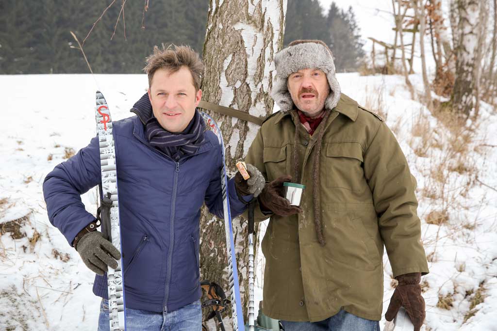 Philipp Hochmair (Jakob Prantner), Josef Hader (Sepp Ahorner). Bild: Sender / Lotus Film / Petro Domenigg