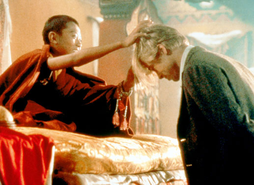 Der Dalai Lama (Jamyang J. Wangchuk) und Heinrich Harrer (Brad Pitt) begegnen sich. Bild: Sender