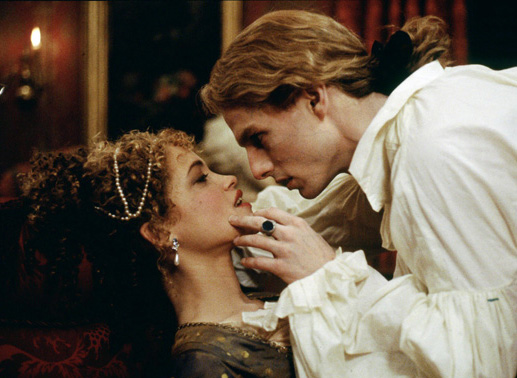 Vampir Lestart (Tom Cruise) liebt kreolisches Blut. Diese Nacht wird die ahnungslose Prostituierte (Indra Ove) nicht &uuml;berleben. Bild: Sender