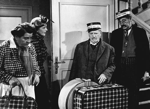 Annie Rosar (Rosa), Maria Andergast (Fr. Brandstätter), Hans Moser (Anton), Paul Hörbiger (Godai). Bild: Sender