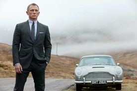 Nachdem M16-Agent James Bond "007" (Daniel Craig) nach seinem letzten Auftrag untergetaucht war, kehrt er nun zur&uuml;ck, um die Rachepl&auml;ne des Cyberterroristen Raoul Silva an seiner Vorgesetzten M zu vereiteln. Bild: Sender