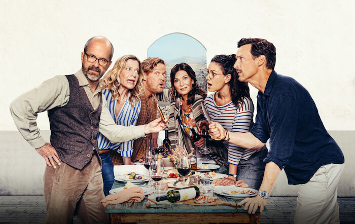 Der Nachname: Christoph Maria Herbst (Stephan), Caroline Peters (Elisabeth), Justus von Dohnányi (René), Iris Berben (Dorothea), Janina Uhse (Anna), Florian David Fitz (Thomas). Bild: Sender / ORF / PRO7 / Constantin Film