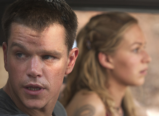 Verfolgt von einem Killer, müssen Jason Bourne (Matt Damon) und Marie (Franka Potente) ihre Zuflucht in Indien verlassen. Bild: Sender
