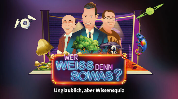 Wer weiß denn sowas?  Mit Moderator Kai Pflaume und den beiden Teamkapitänen Bernhard Hoëcker und Elton. Bild: Sender / ARD / Serviceplan / Giraffentoas