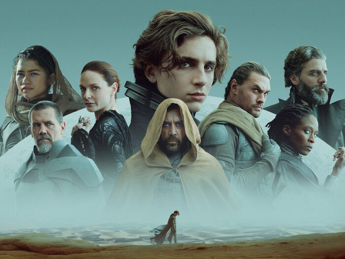 Dune: Zendaya (Chani), Josh Brolin (Gurney Halleck), Rebecca Fergusson (Lady Jessica), Timothée Chalamet (Paul Atreides), Javier Bardem (Stilgar), Jason Momoa (Duncan Idaho), Sharon Duncan-Brewster (Dr. Liet Kynes), Oscar Isaac (Herzog Leto Atreides). Bild: Sender / ORF / PRO7 / Warner