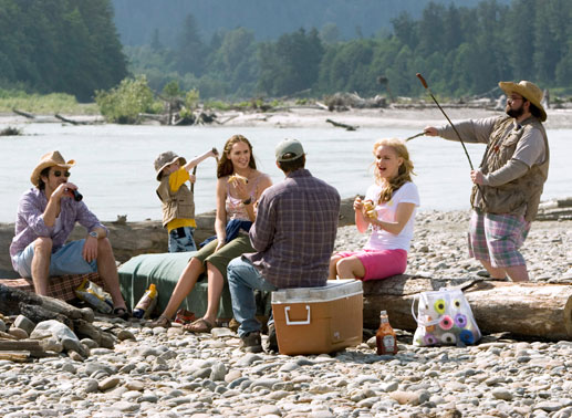 Die Idylle trügt:  Timothy Olyphant (Fritz), Jennifer Garner (Gray), Sam Jager (Dennis), Juliette Lewis (Maureen), Kevin Smith (Sam). Bild: Sender