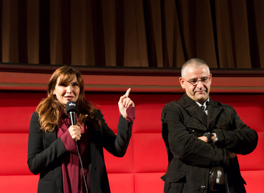Maria Pia Calzone und Fortunato Cerlino, als Imma und Pietro Savastano, aus Gomorrha beim Talk in Wien. Bild: Sky