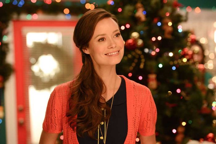 Wer kann schon den Weihnachtselfen Christine (Summer Glau) widerstehen? Bild: Sender/Mediapool