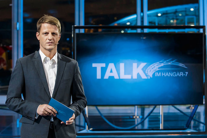 „Talk im Hangar-7“-Moderator Michael Fleischhacker. Bild: ServusTV / Andreas Kolarik / Leo