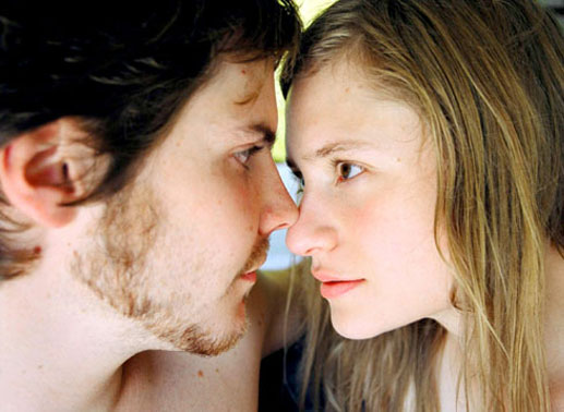 Daniel Brühl (Jan) und Julia Jentsch (Jule). Bild: Sender