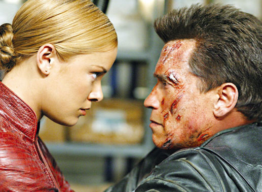 Kristanna Loken (T-X), Arnold Schwarzenegger (Terminator).
Bild: Sender