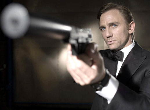 Bond's (Daniel Craig) Meinungsverstärker. Bild: Sender