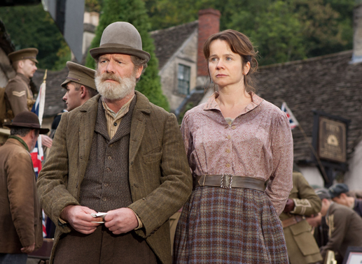 Ted Narracott (Peter Mullan) und seine Frau Rosie (Emily Watson). Bild: Sender/Disney